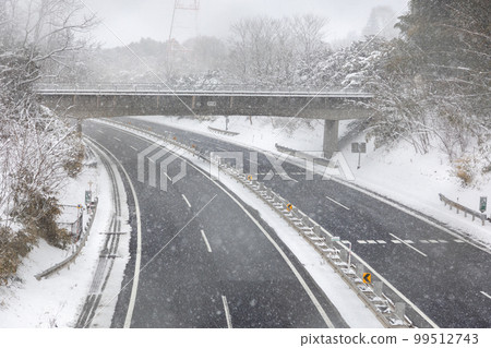 Snowy Kanetsu Expressway, Minakami Town, Gunma Prefecture Snowy Kanetsu Expressway, Minakami Town, Gunma Prefecture 99512743