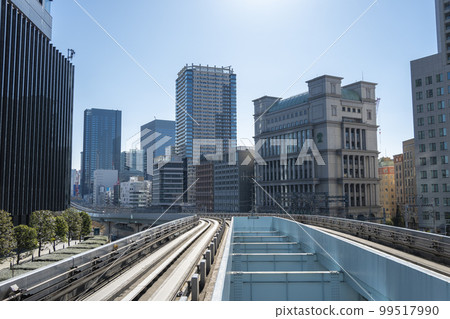 從汐留站出發的建築物之間運行的新交通系統的風景 | 城市形象 | 東京都港區 從汐留站出發的建築物之間運行的新交通系統的風景 | 城市形象 | 東京都港區 99517990