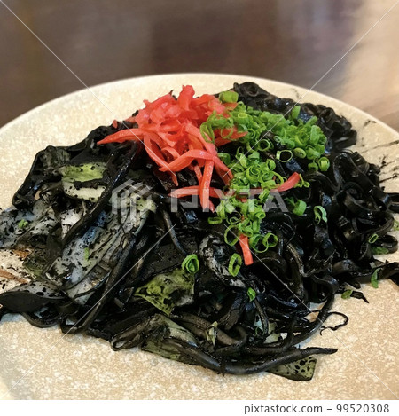 魷魚墨炒麵 99520308