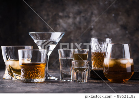 Assortment of various strong alcohol drinks 99521192