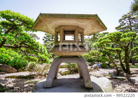 玉藻公園春天飛雲閣（香川縣高松市） 99522220