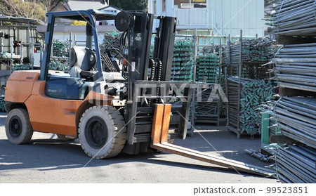 設備存儲和叉車 設備存儲和叉車 99523851