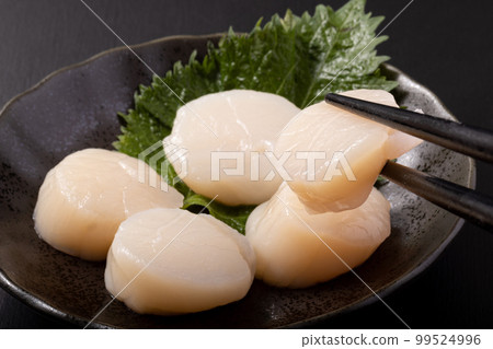 Hokkaido scallop sashimi Hokkaido scallop sashimi 99524996