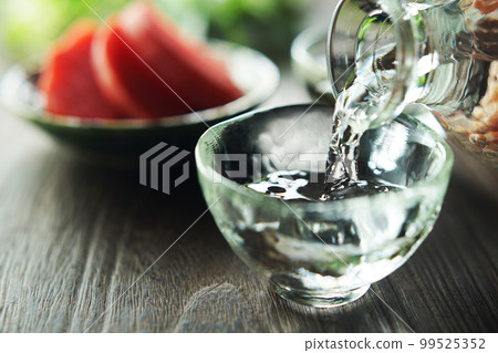 清酒和泡菜（紅蘿蔔） 99525352