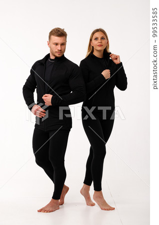 Sports family, husband and wife in thermal clothes. 99533585