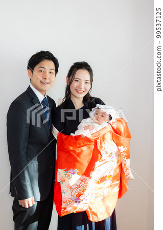 Shrine visit image Shrine visit image 99537125