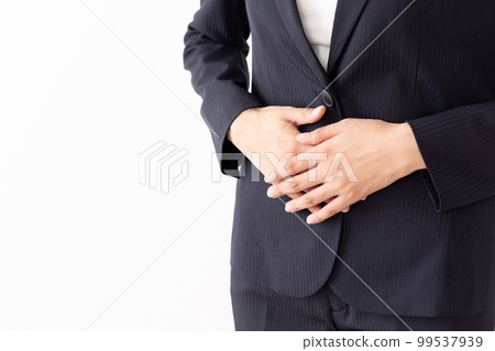 女商人腹痛先鞠躬圖片 女商人腹痛先鞠躬圖片 99537939