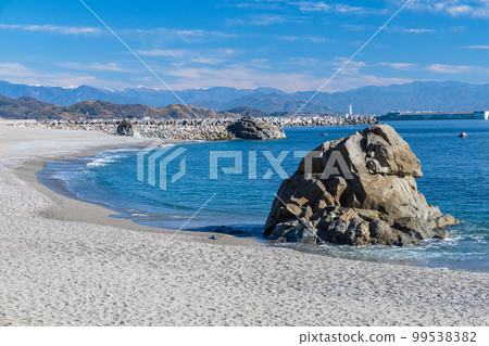 Cape Ryuzu and the sandy beach of Katsurahama Park seen from Cape Ryuo at Katsurahama in Urado, Kochi City, Kochi Prefecture, Japan Cape Ryuzu and the sandy beach of Katsurahama Park seen from Cape Ryuo at Katsurahama in Urado, Kochi City, Kochi Prefecture, Japan 99538382