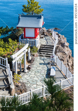Kaitsumi Shrine (Ryuogu) overlooking from Ryuo Cape Observatory in Katsurahama, Urato, Kochi City, Kochi Prefecture, Japan Kaitsumi Shrine (Ryuogu) overlooking from Ryuo Cape Observatory in Katsurahama, Urato, Kochi City, Kochi Prefecture, Japan 99538434