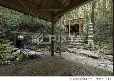 Amanoiwato (water hole in Erihara) and Takimatsuri no Iwaya, Isobe Town, Shima City, Mie Prefecture Amanoiwato (water hole in Erihara) and Takimatsuri no Iwaya, Isobe Town, Shima City, Mie Prefecture 99539515