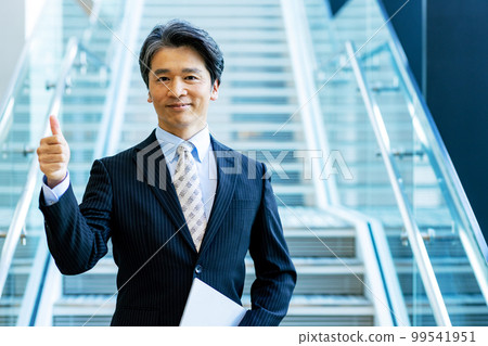 中間商人形象拍攝合作：LINK FOREST 99541951