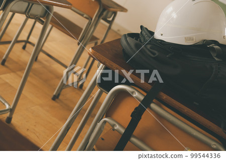 頭盔 安全帽 學校 99544336