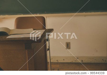 學校 教室 黑板 99544339