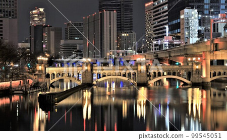 大阪夜景、土佐堀川、大江橋（大阪府大阪市） 99545051