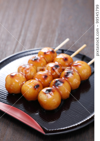 Mitarashi dumpling  99545799