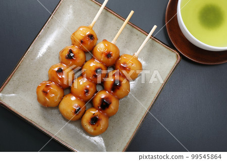 Mitarashi dumpling  99545864