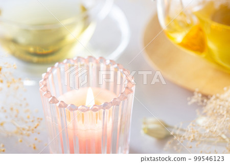 香薰蠟燭的形象 99546123