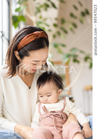 寶貝和媽媽 99547023