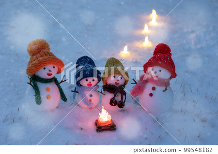雪人家庭冬季篝火晚會 雪人家庭冬季篝火晚會 99548182