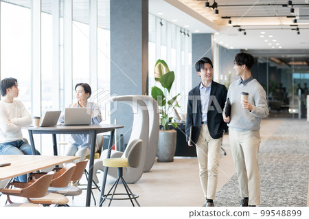 在設計師辦公室工作的人 在設計師辦公室工作的人 99548899