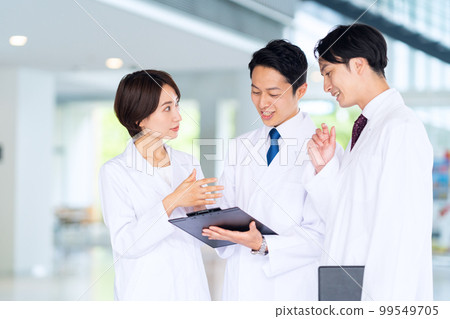研究博士博士醫學科學家研究與開發研究員實驗室外套製藥醫院 99549705