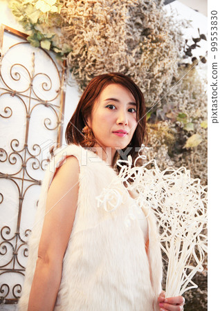 Business scene female Business scene female 99553830