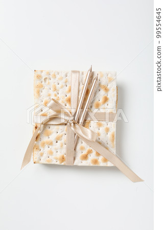 Concept of jewish Passover holiday, top view 99554645
