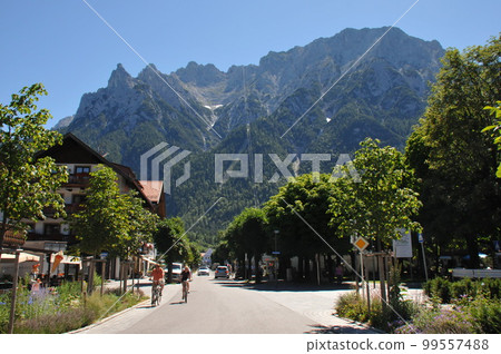 德國，米滕瓦爾德，Bahnhofstrasse，Karwendel 山 99557488