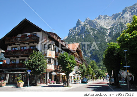 德國,米滕瓦爾德,Bahnhofstrasse,Karwendel 山 德國,米滕瓦爾德,Bahnhofstrasse,Karwendel 山 99557538