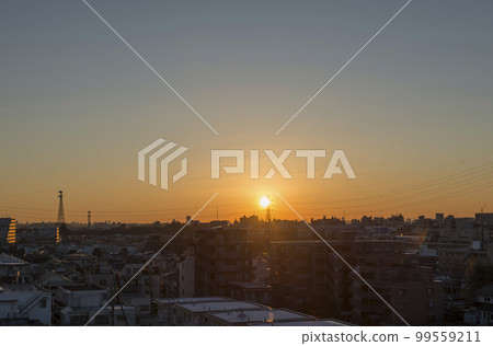 Sunrise, morning in a residential area, early morning, sunrise, sunrise, sun Sunrise, morning in a residential area, early morning, sunrise, sunrise, sun 99559211