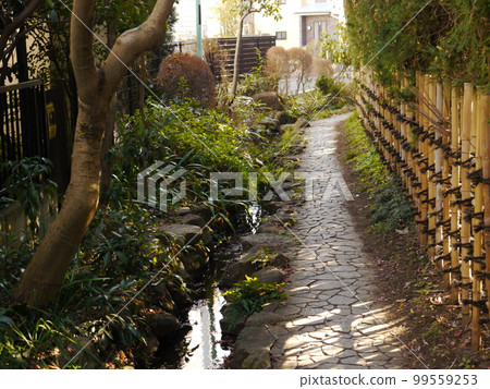 Hake no Komichi (57 famous springs in Tokyo) 99559253