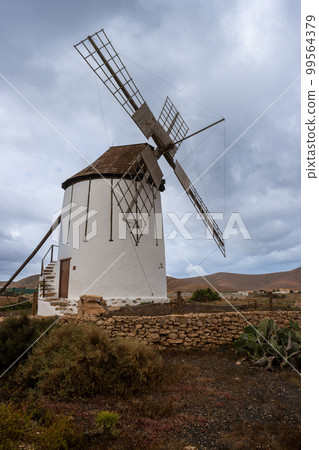 Windmill in Tiscamanita, Fuerteventura Windmill in Tiscamanita, Fuerteventura 99564379