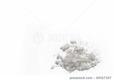 馬鈴薯澱粉白色背景 99567307