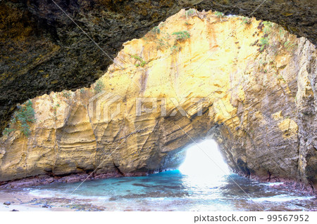 龍宮洞窟和鈷藍 99567952