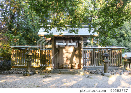 奈良/宇田市立安藝神社神門/正殿 99568787