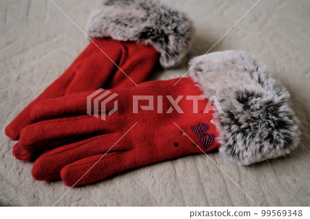 紅色手套 99569348