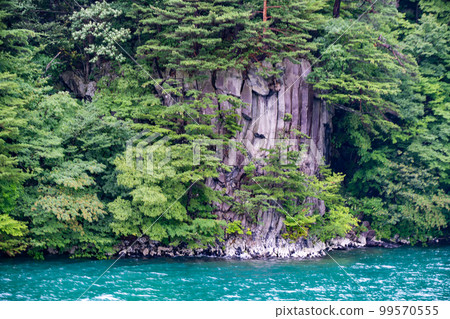 Scenery of Lake Towada on a sightseeing boat (Aomori Prefecture) Scenery of Lake Towada on a sightseeing boat (Aomori Prefecture) 99570555