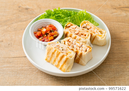 Mexican Quesadilla Chicken - Mexican food style Mexican Quesadilla Chicken - Mexican food style 99571622