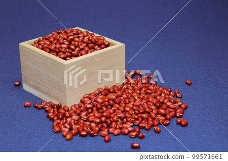 Adzuki beans with great health benefits 99571661