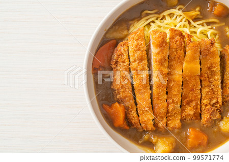 curry ramen noodles with tonkatsu fried pork cutlet 99571774