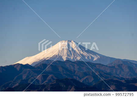 冬天從陣馬山看到的富士山 99572795