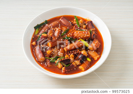 Stir-fried squid or octopus with Korean spicy sauce Stir-fried squid or octopus with Korean spicy sauce 99573025
