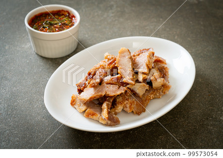 Grilled Pork Neck with Thai Spicy Sauce 99573054