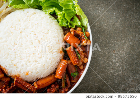 Stir-fried squid or octopus with Korean spicy sauce rice bowl Stir-fried squid or octopus with Korean spicy sauce rice bowl 99573650
