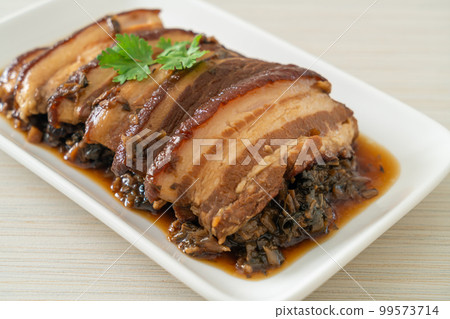 Steam Belly Pork With Swatow Mustard Cubbage Recipes or Mei Cai Kou Rou Steam Belly Pork With Swatow Mustard Cubbage Recipes or Mei Cai Kou Rou 99573714