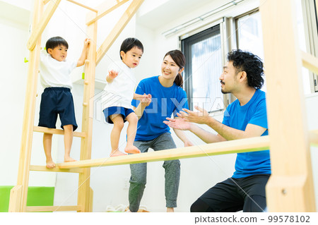 Balance Beam Training for Toddlers 99578102