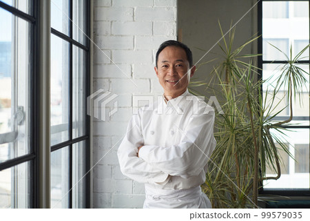 chef portrait 99579035