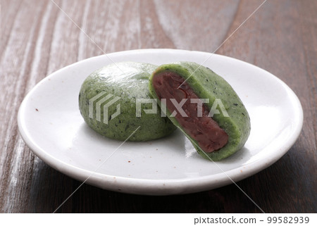 Rice cake 99582939