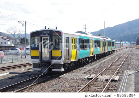 Suigun Line Hitachidaigo Station Local Train Kiha 130 99583894