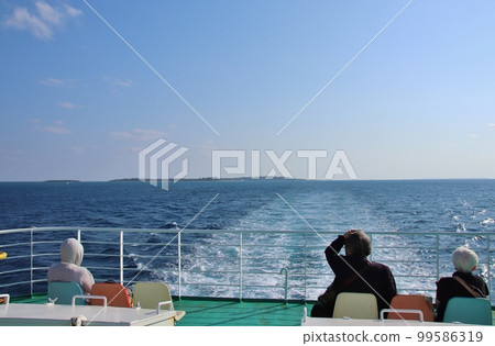 Tsuken Island Ferry Kugani 3F 甲板 99586319